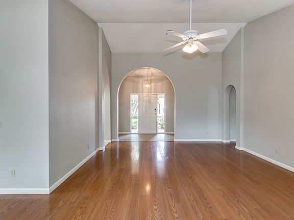 3rd image of 3631 W Butler St