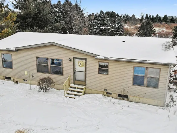 7900 Church Rd, Saint Johns, MI 48879