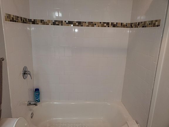 5th image of 7605 Saint Amant Pl APT A