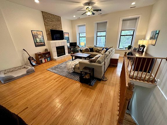 4th image of 1901 W Evergreen Ave #3