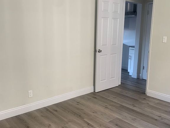5th image of 732 W 76th St APT 2