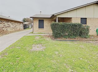 2517 Indigo Ln, Arlington, TX 76015