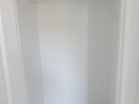 2nd image of 2423 Gillmore St