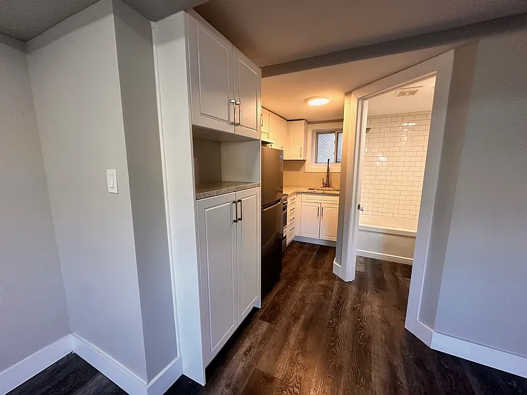 142 4th Ave #1B — Photo 6