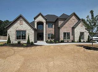 3161 Oak Tree Dr, Centerton, AR 72719