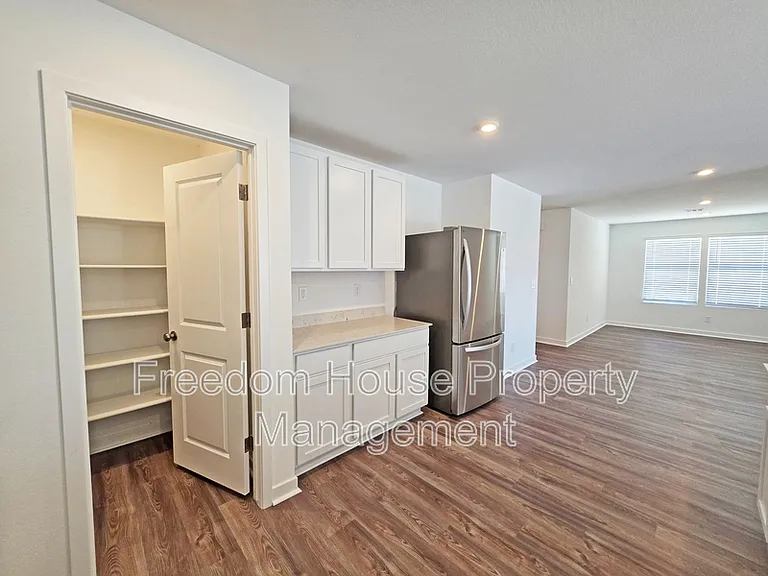 660 E Huyana Wind Dr — Photo 30