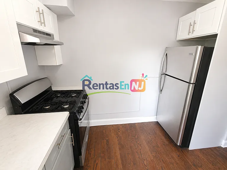 60 Crawford St #8B — Photo 4