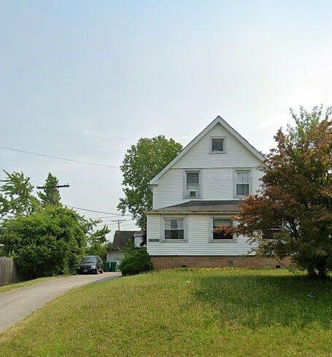 1st image of 16110 Rockside Rd
