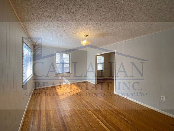 4th image of 323 Belmont Dr