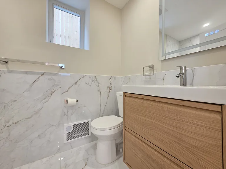 334 Van Duzer St #1 — Photo 5