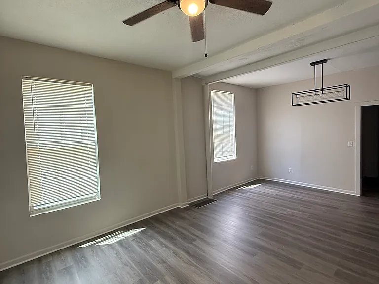 630 Brighton Ave #1 — Photo 5