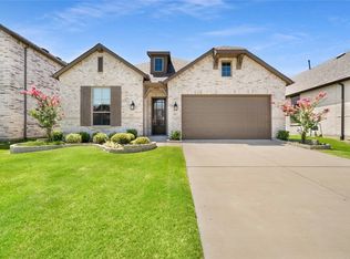 1416 Arrowwood Dr, Aubrey, TX 76227