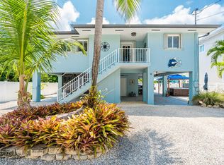 11 Harbor Dr, Key Largo, FL 33037