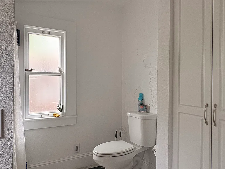 1847 S Emerson St — Photo 9