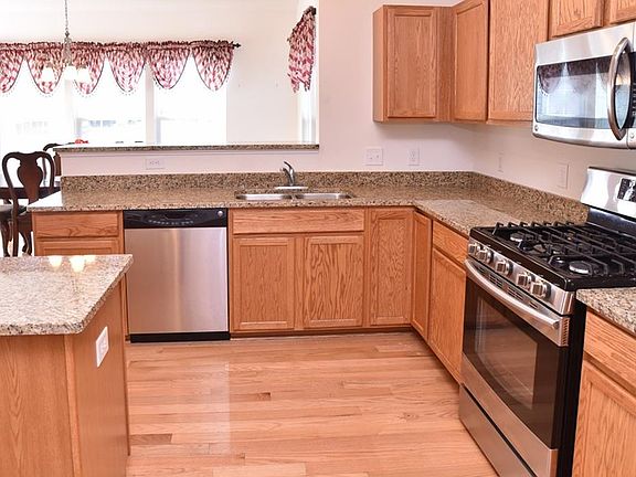 3rd image of 10746 Haven Dr