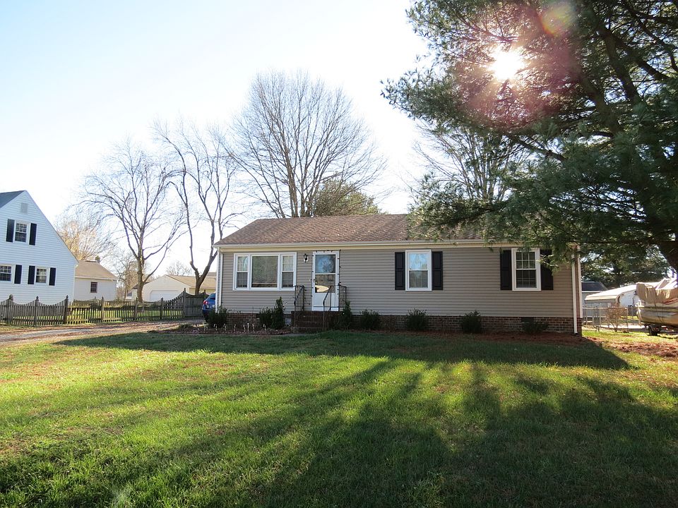 1st image of 6411 Selby Ln