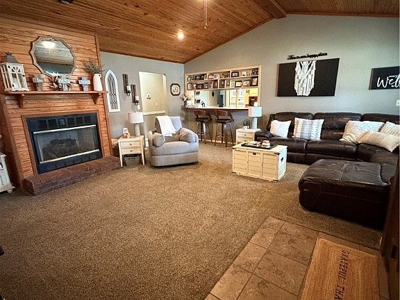 5th image of 2204 Cardinal Ln