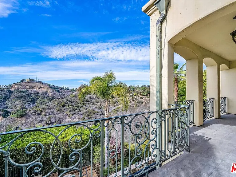 3110 Benedict Canyon Dr — Photo 37
