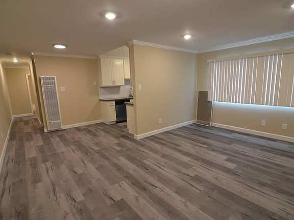 2nd image of 210 Armour Ave APT 6