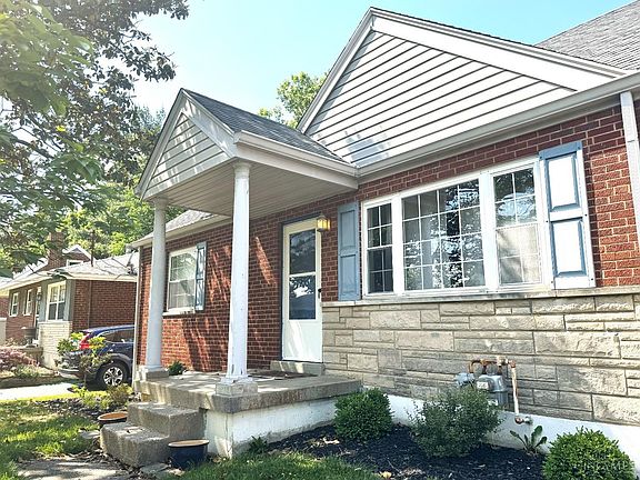 3rd image of 7152 Bluecrest Dr