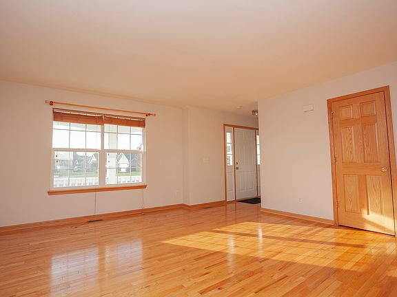 2nd image of 4707 Mallet Dr