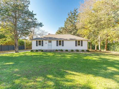 561 Noyack Road, Southampton, NY, 11968