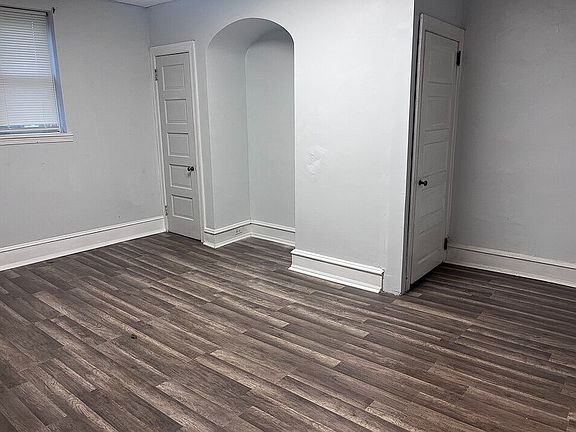 3rd image of 5129 Chancellor St #1