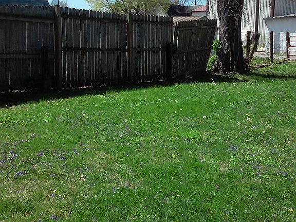 5th image of 105 2nd St