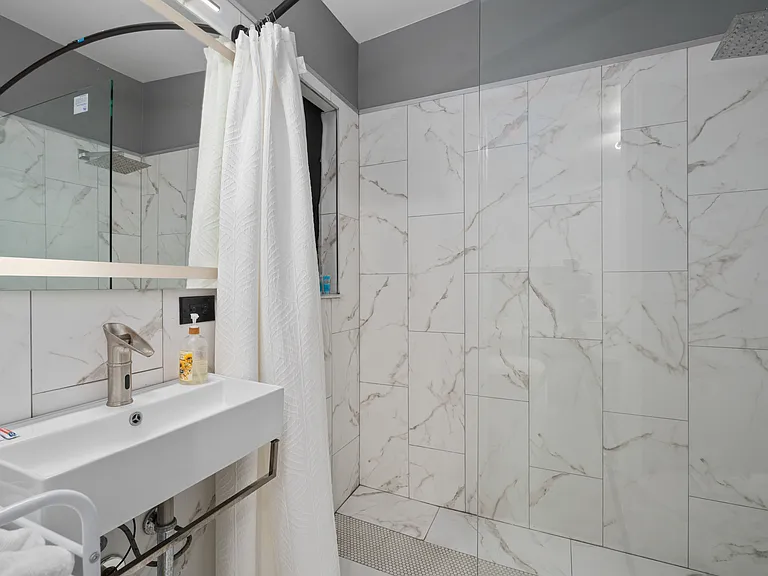 228 Sunset Dr — Photo 20