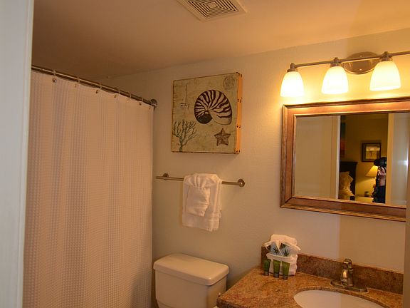 5th image of 2401 Gulf Blvd #107