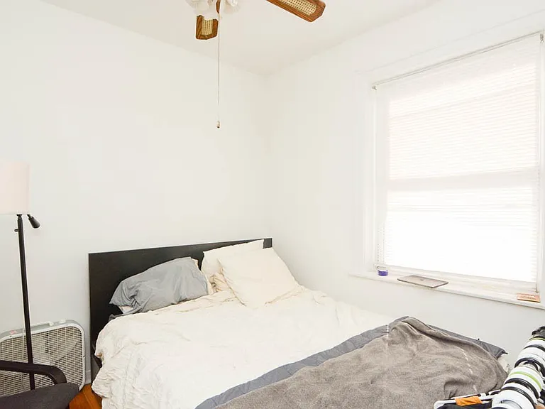 1933 W Crystal St #2A — Photo 13