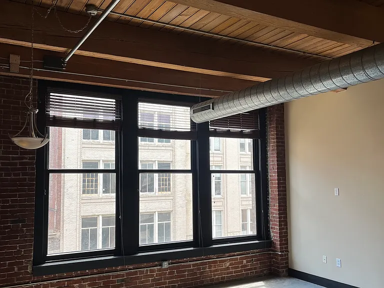 1114 Lucas Ave #408 — Photo 5