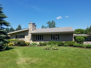 72 Dole Ave, Crystal Lake, IL 60014