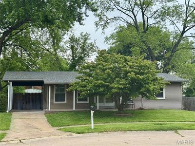 1076 Armada Ct, Florissant, MO, 63031