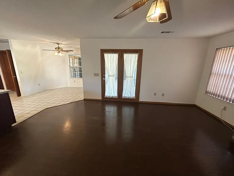 5730 W Laura Ct — Photo 22