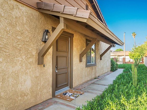 3rd image of 25658 Alicante Dr