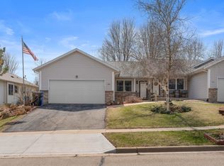 509 Meadow Vw, Mount Horeb, WI 53572