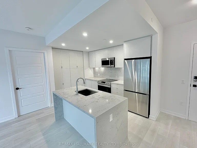 415 Sea Ray Ave #210 — Photo 8
