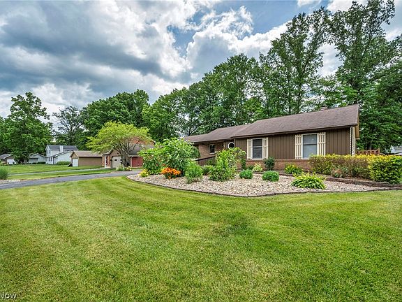 2nd image of 2608 Pine Oak Ct