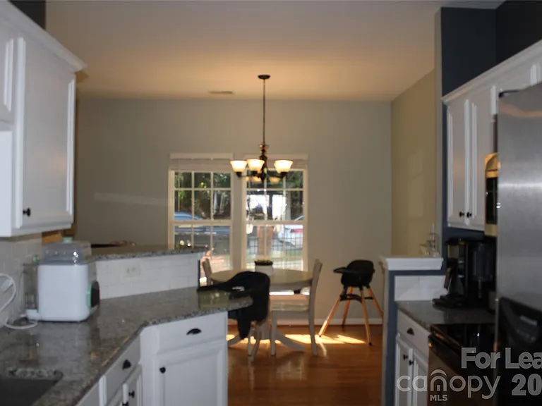 9446 Cadman Ct — Photo 4