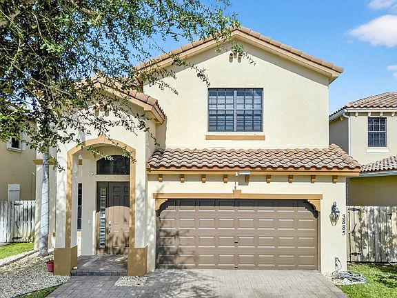 2nd image of 3885 Aspen Leaf Drive