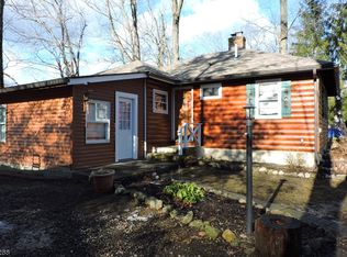 53 Vail Dr, Newton, NJ 07860