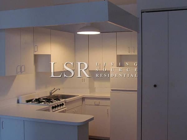 2nd image of 33 Gold St APT 701