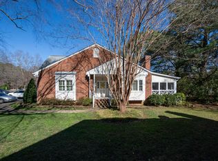 8432 Wycombe Ln, Raleigh, NC 27615