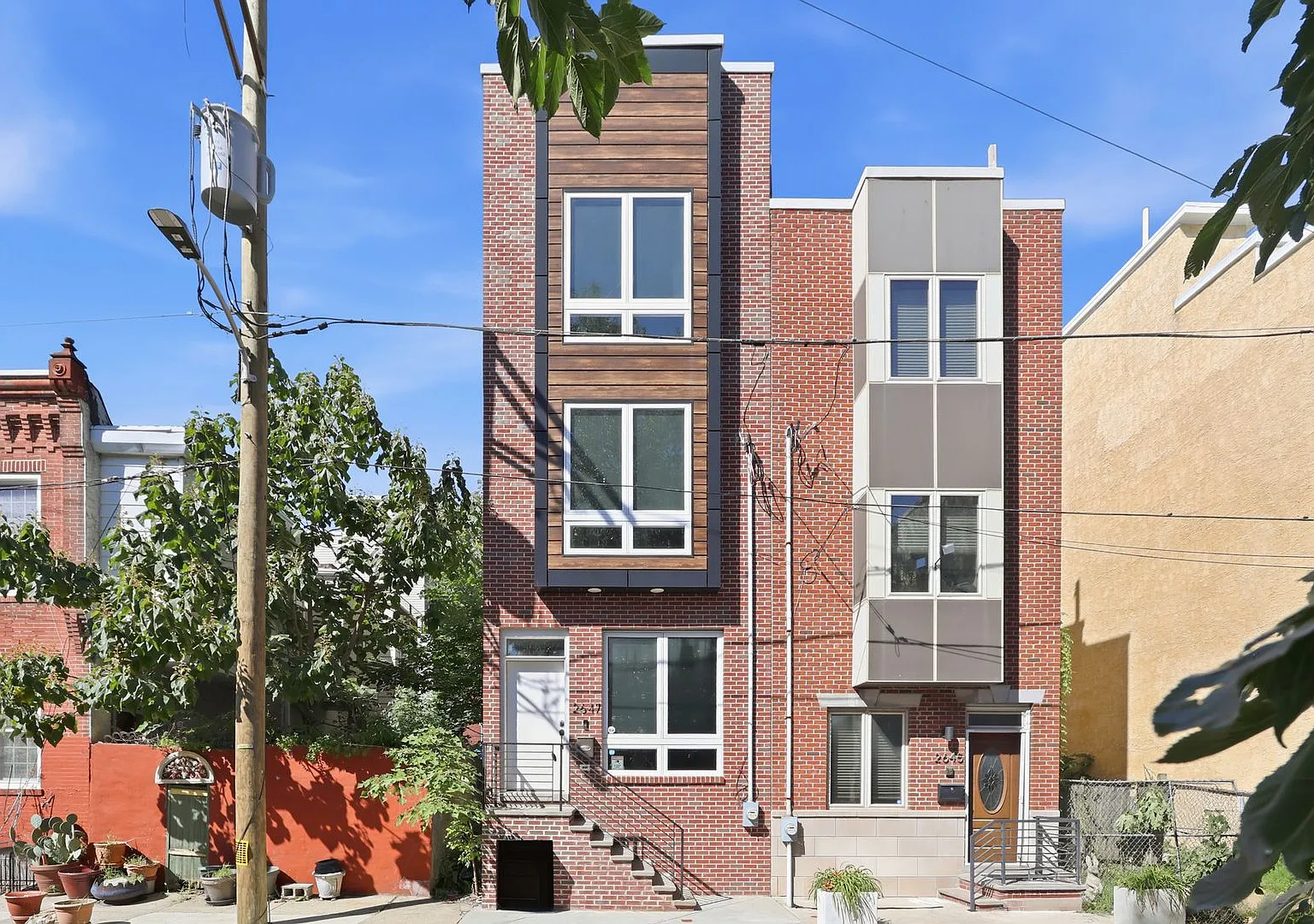 2647 Latona — Photo 1