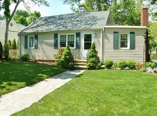 9 Palmer Ter, Clinton, CT 06413