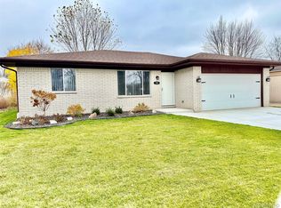 709 Foothill Dr, Canton, MI 48188