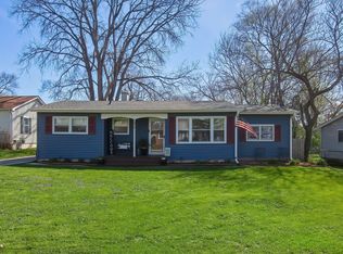 1820 Parklane Ave, McHenry, IL 60050