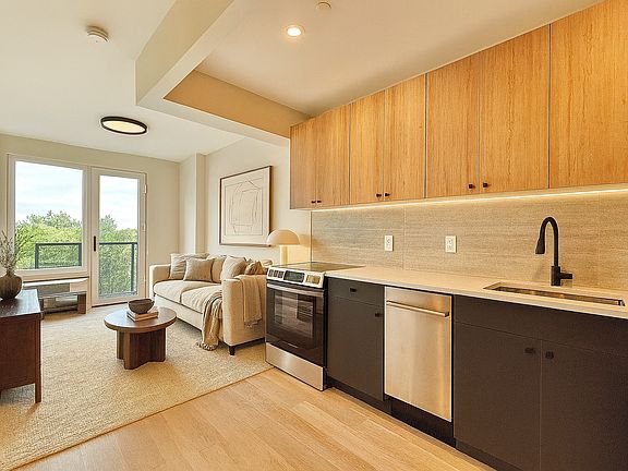 2nd image of 1584 Fulton St #7D