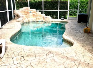 4550 Lakewood Blvd, Naples, FL 34112